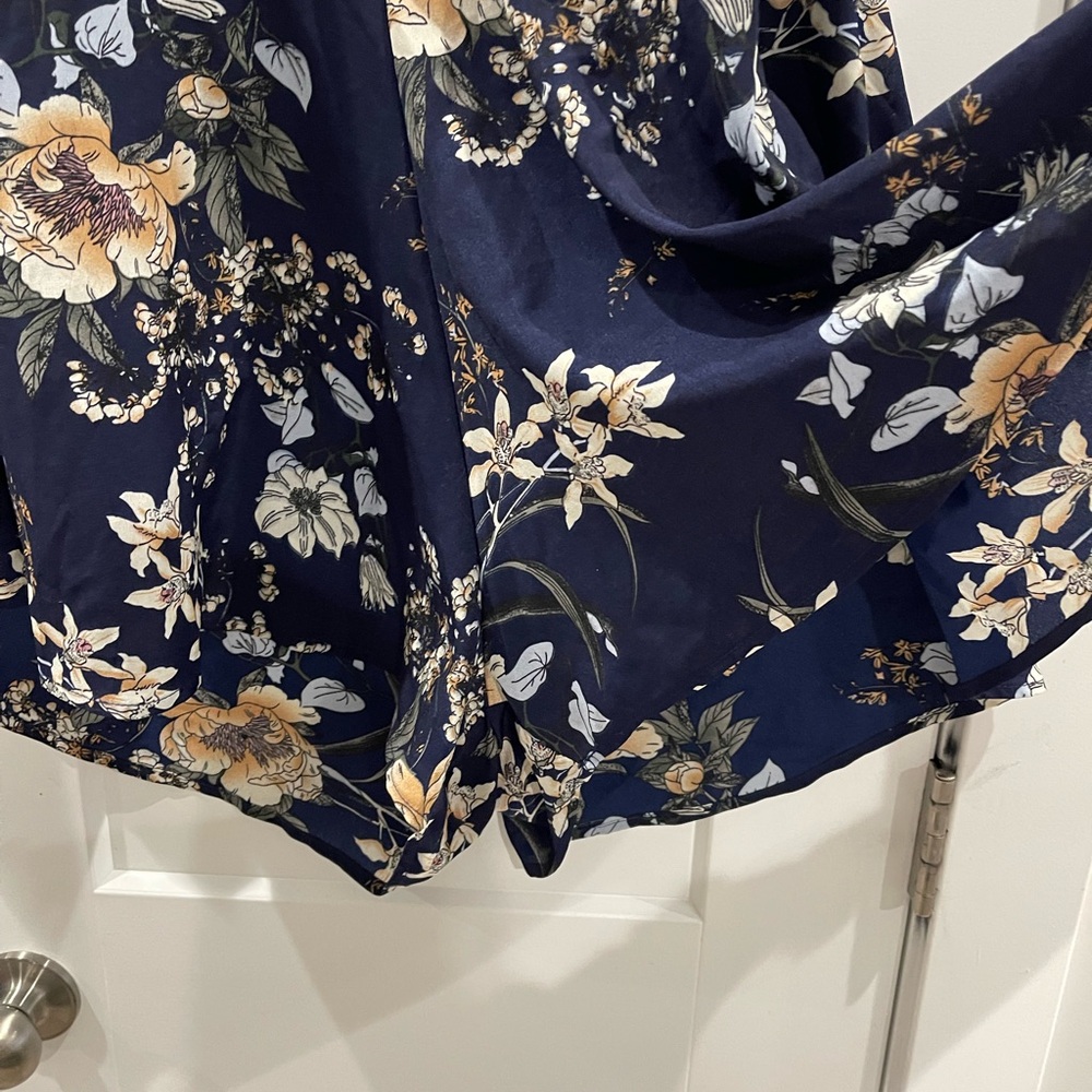 SHEIN Curve Lace & Floral Tie-Back Romper | 2XL - Picture 4 of 9